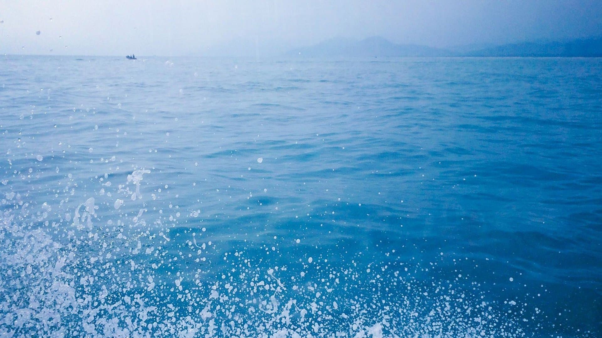 The sea, like calm heart